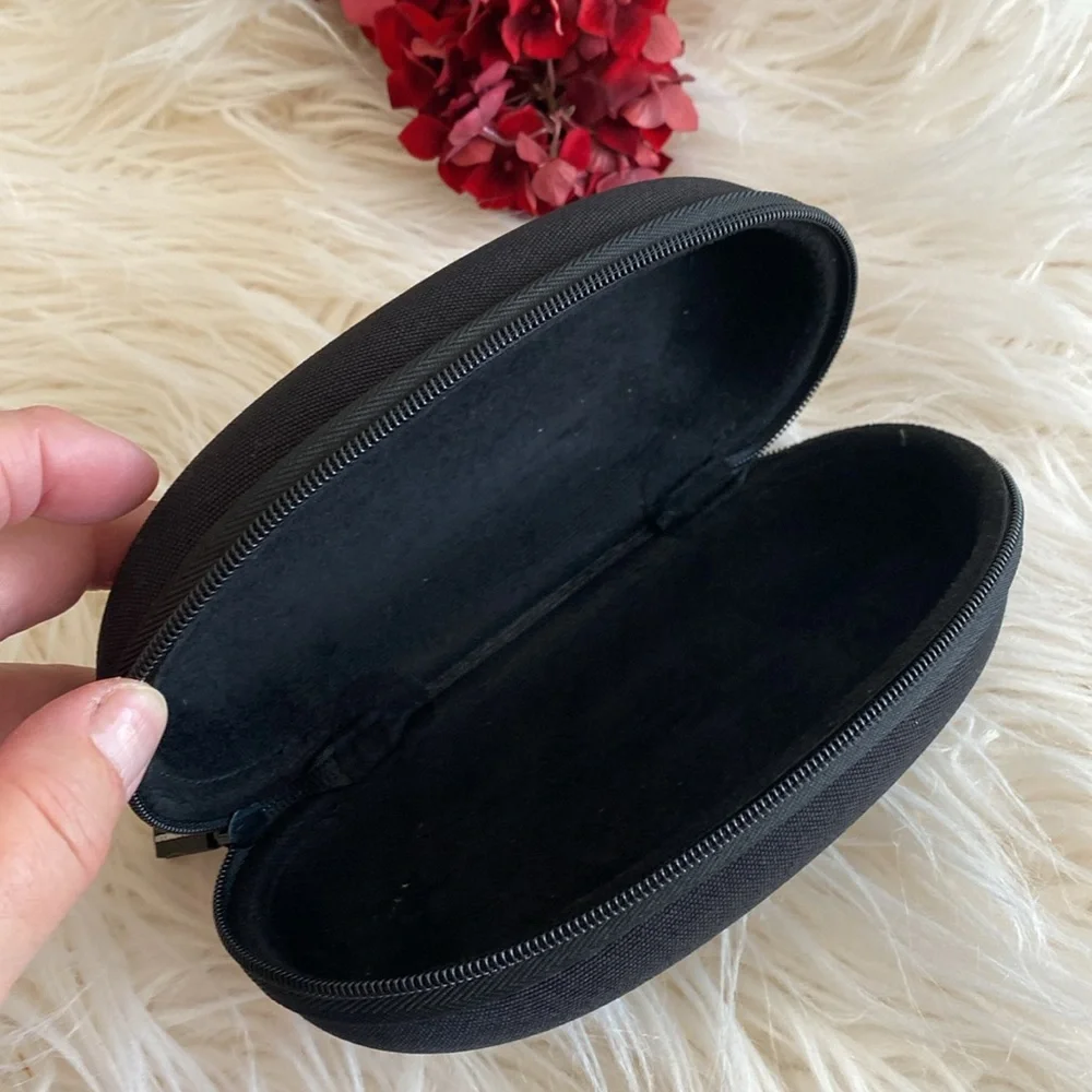 UNDER ARMOUR glasses case - Picture 4 of 8